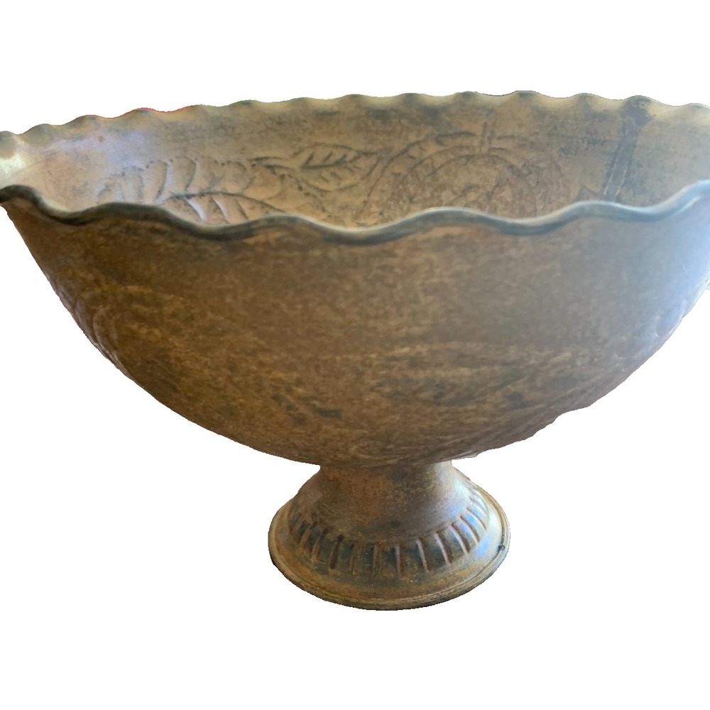 Benalex Home Accents Metal Fruit Bowl (Made‎ to look worn)
